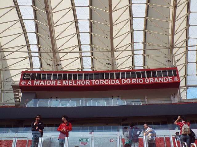 CBA决战夜！上海玄学大队对阵辽宁，老干部弹幕区呼吸仪已就位.